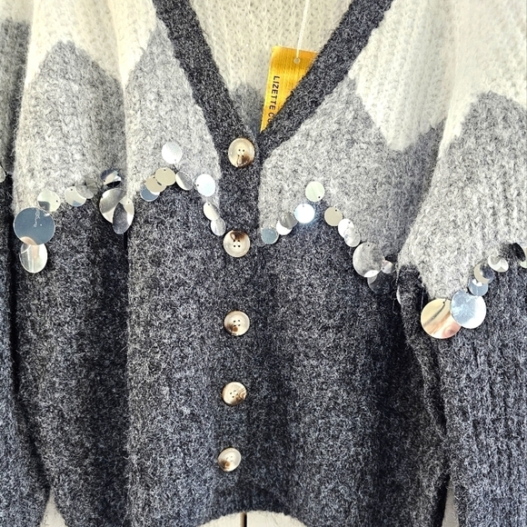 New L/C Lizette Collection Fuzzy Cardigan V-Neck Metallic Silver Discs XL GRAY - Picture 4 of 10